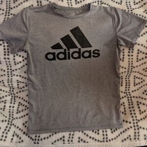 3 shirt deal!!!! Boys 14/18 Adidas (2) And Nike (1) Tshirts